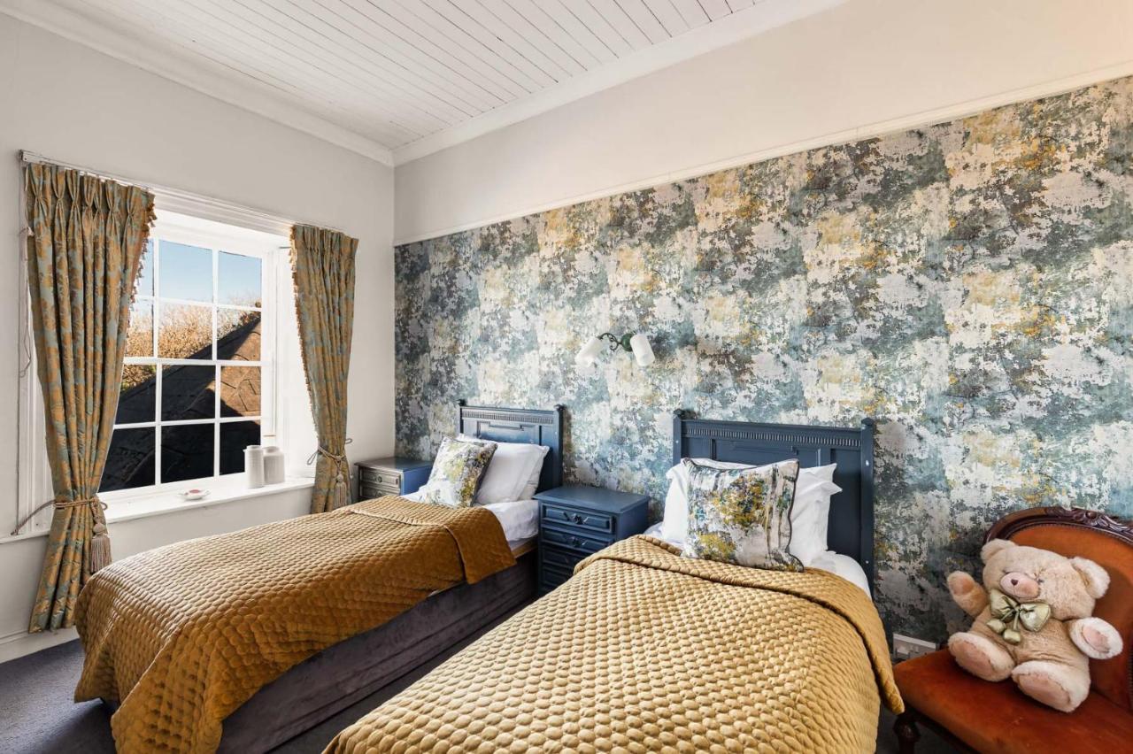 Granville House Apartments And Garden Suites บาลลีแฟร์ริเตอร์ ภายนอก รูปภาพ