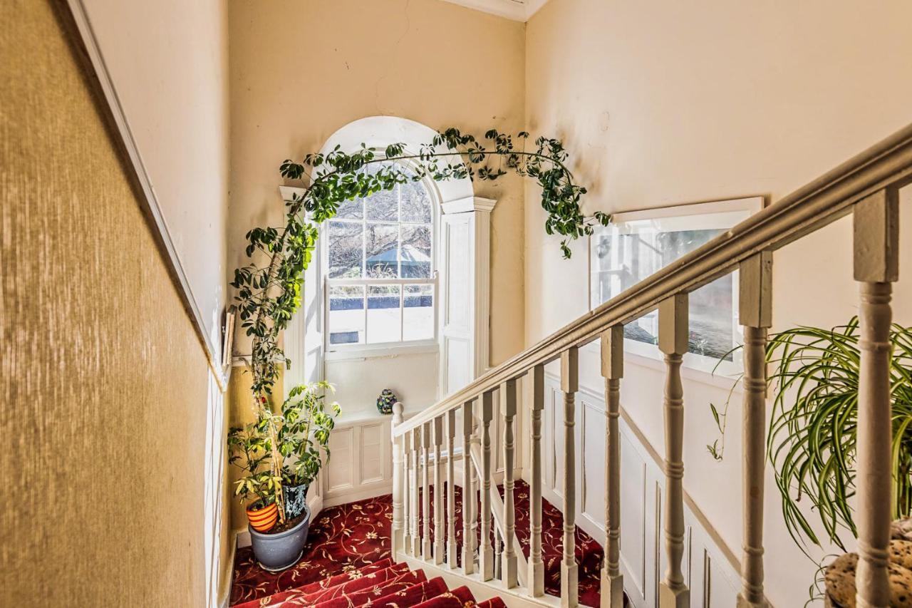 Granville House Apartments And Garden Suites บาลลีแฟร์ริเตอร์ ภายนอก รูปภาพ