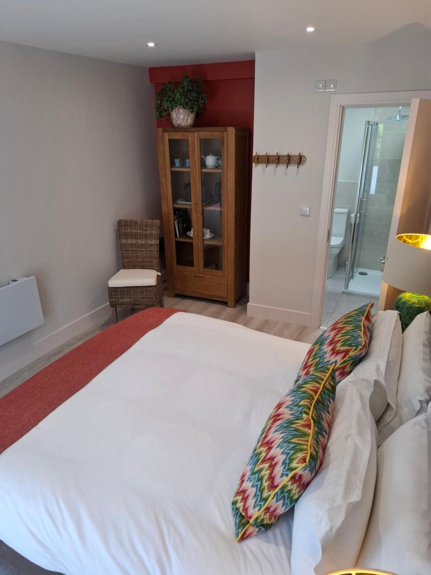Granville House Apartments And Garden Suites บาลลีแฟร์ริเตอร์ ภายนอก รูปภาพ