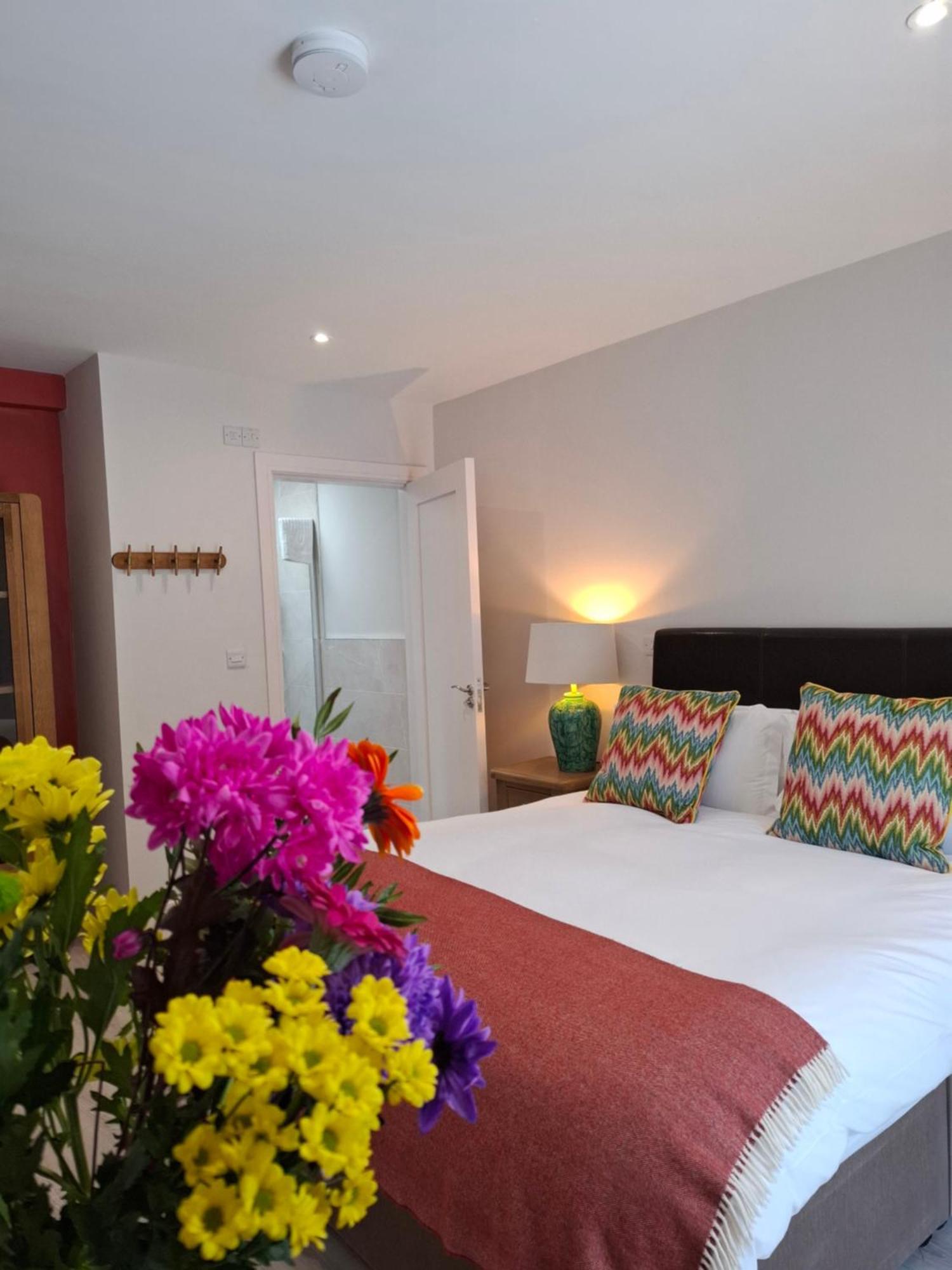 Granville House Apartments And Garden Suites บาลลีแฟร์ริเตอร์ ภายนอก รูปภาพ